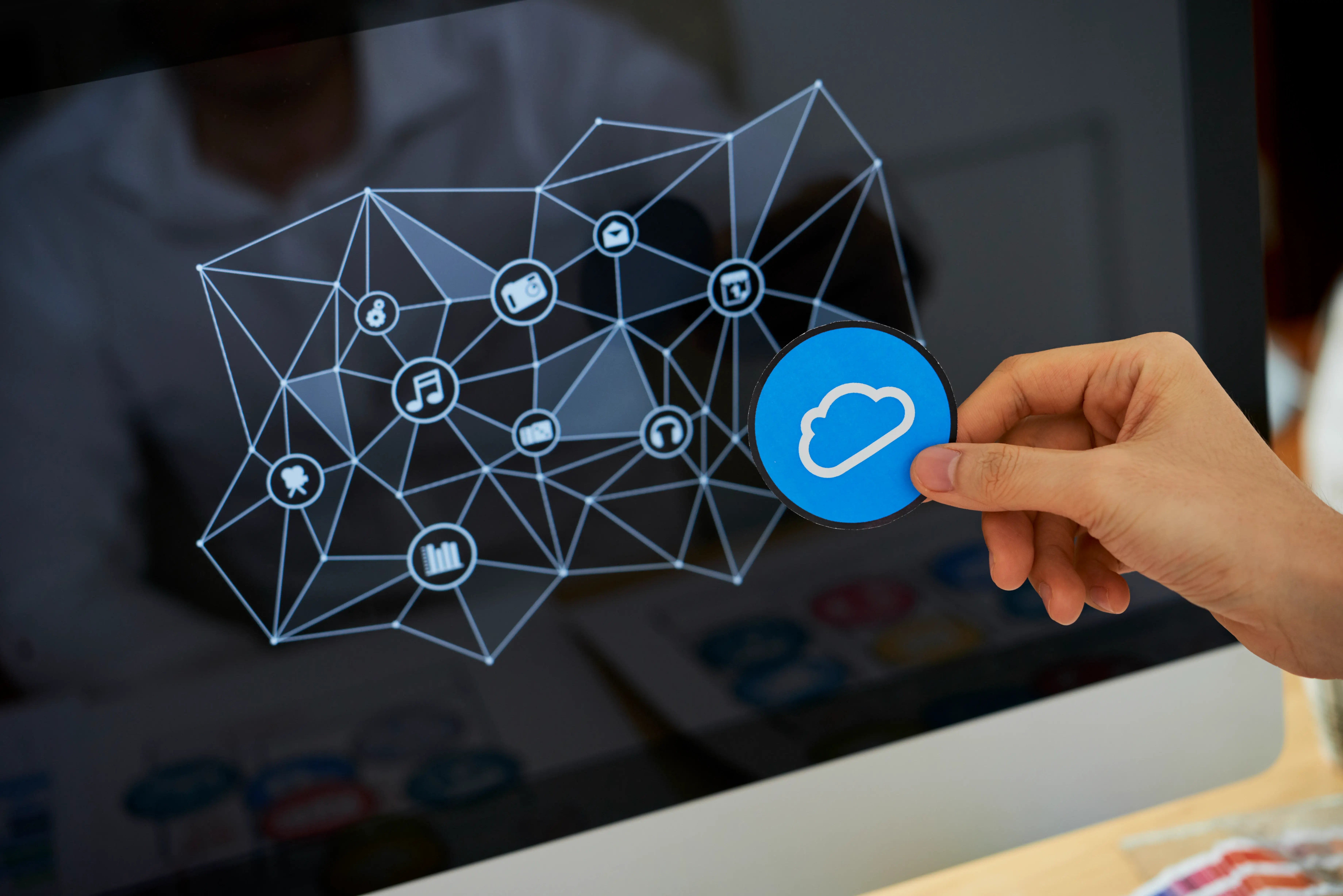 cloud-connection-icon-and-technology-network-desig-2026-01-08-05-49-11-utc