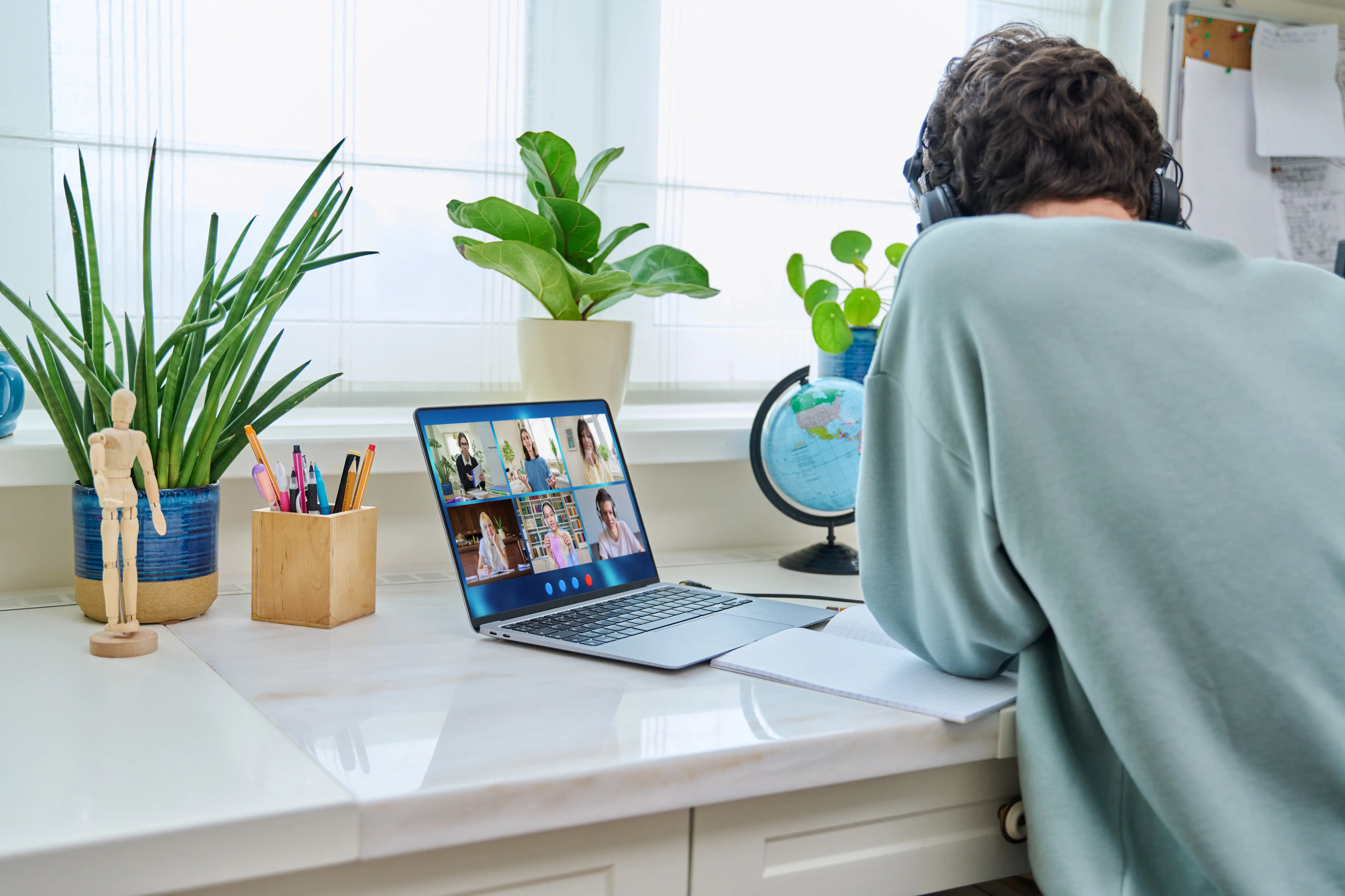 young-adult-attending-a-virtual-meeting-at-home-2026-03-16-01-21-39-utc