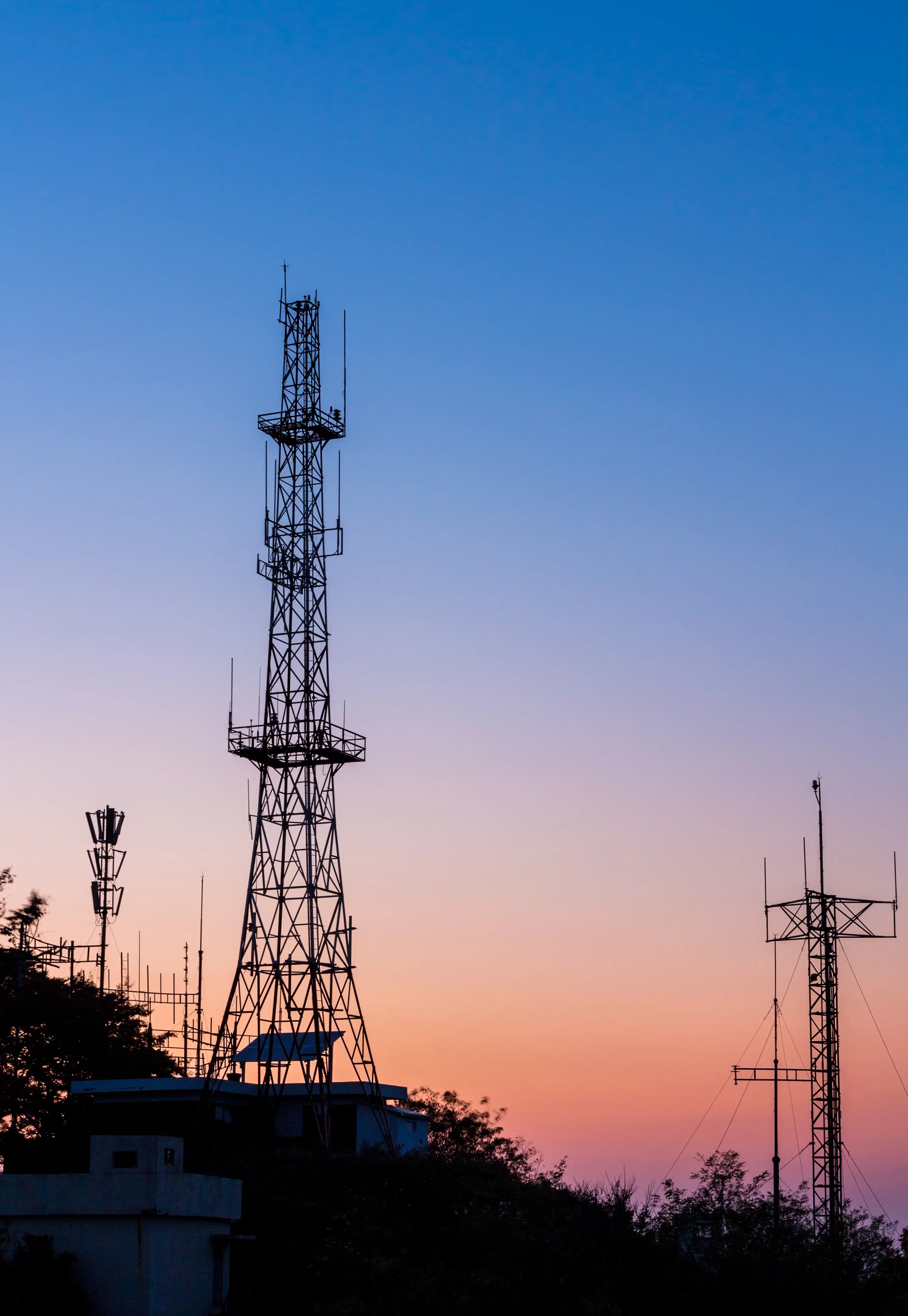 transmission-tower-2026-03-26-22-29-21-utc